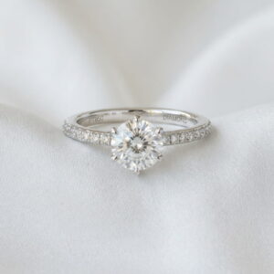 Luxury Solitaire Diamond Ring