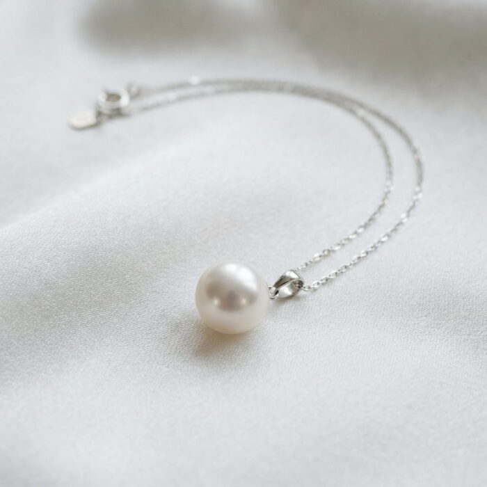 Pearl Pendant Necklace